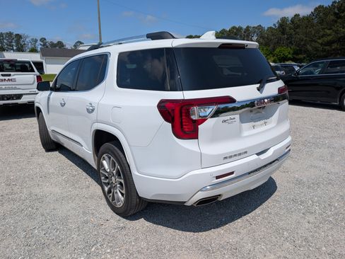 Used 2023 GMC Acadia Denali w/ Denali Technology Package FWD image 4