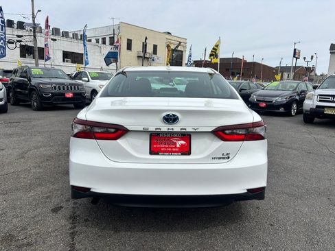 Used 2021 Toyota Camry LE FWD image 9