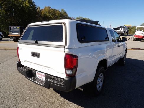 Used 2021 Toyota Tacoma SR RWD image 7