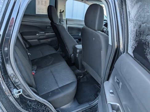 Used 2021 Mitsubishi Outlander Sport SE image 17