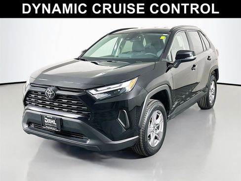 Used 2025 Toyota RAV4 XLE image 4