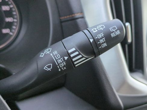 Used 2021 GMC Terrain SLE w/ Driver Convenience Package image 30