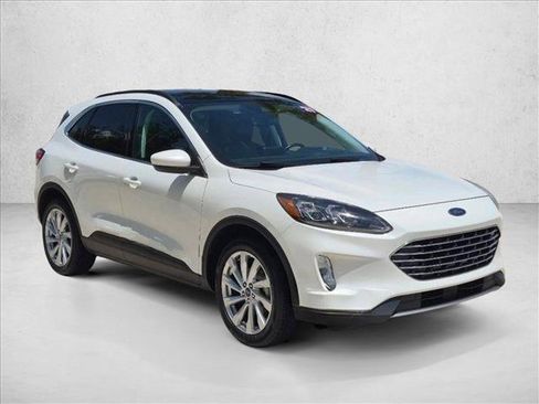 Used 2021 Ford Escape Titanium w/ Titanium Elite Package AWD/4WD image 3