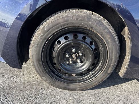 Certified 2022 Toyota Corolla LE image 11