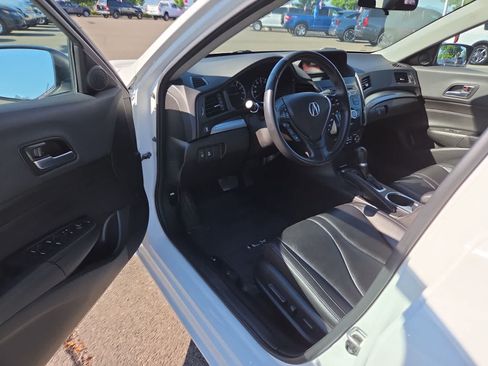 Used 2019 Acura ILX FWD image 10