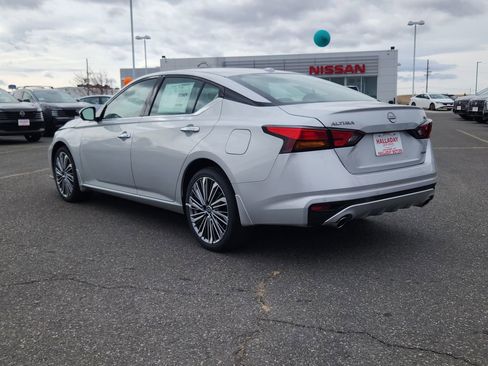 New 2025 Nissan Altima 2.5 SL image 3