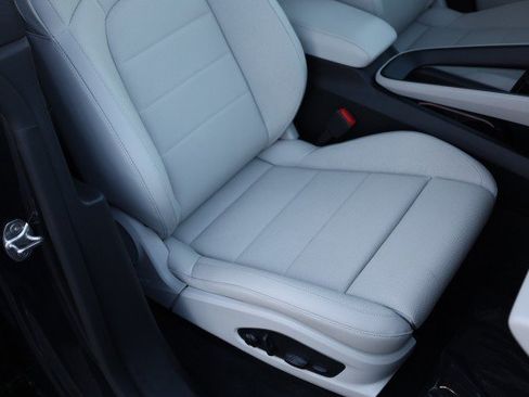 Used 2025 Porsche Macan 4 Electric AWD/4WD image 48