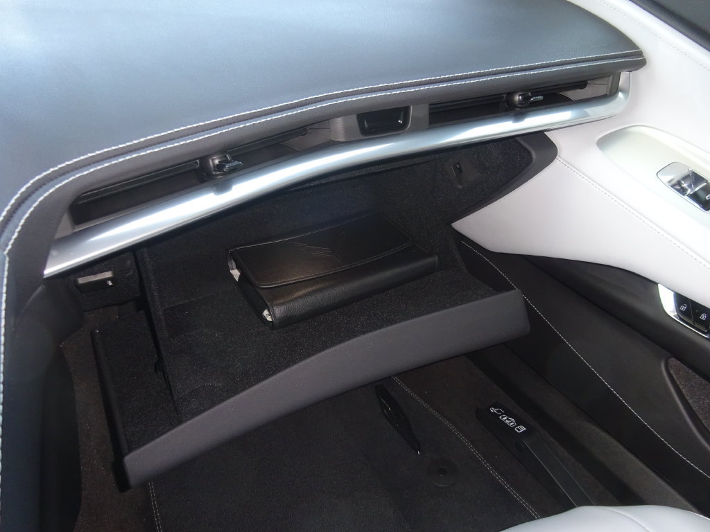 Certified 2022 Chevrolet Corvette Stingray Preferred Cpe w/ Z51 Performance Package RWD image 19