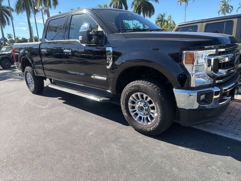 Used 2022 Ford F250 XLT w/ XLT Premium Package image 2
