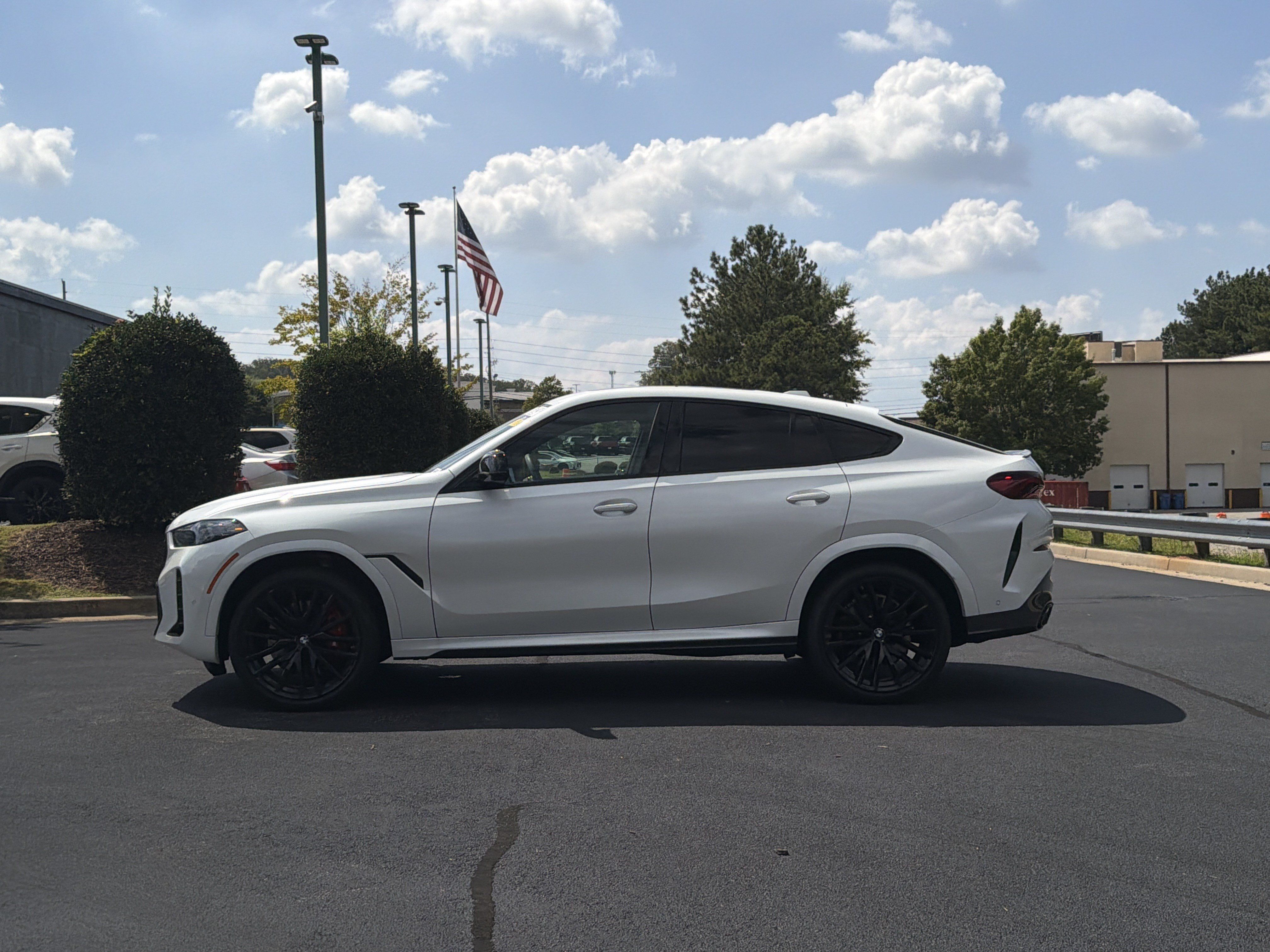 Used 2026 BMW X6 M60i AWD/4WD image 11