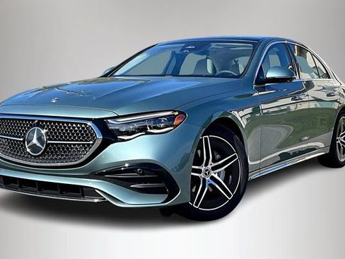 New 2026 Mercedes-Benz E 350 4MATIC Sedan image 2