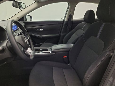 Used 2024 Nissan Sentra SV FWD image 17