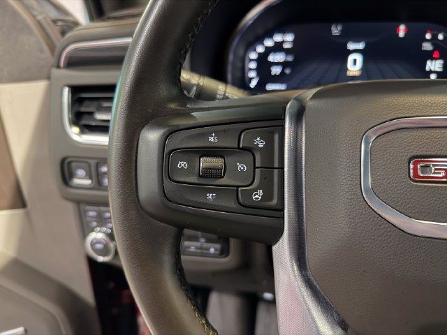Used 2024 GMC Yukon XL SLT w/ SLT Luxury Package AWD/4WD image 18