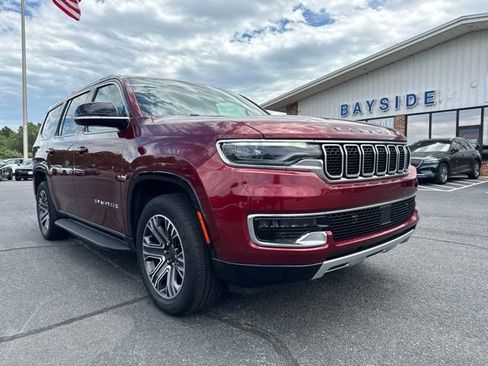 Used 2024 Jeep Wagoneer Series II AWD/4WD image 2