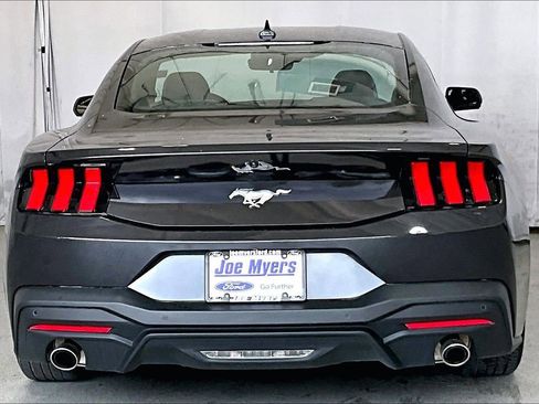 Used 2024 Ford Mustang Coupe image 4