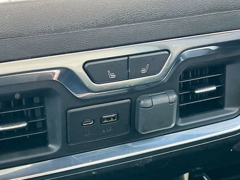 Used 2022 GMC Sierra 2500 AT4 w/ AT4 Preferred Package image 25