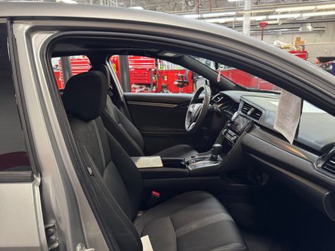 Used 2019 Honda Civic EX image 19