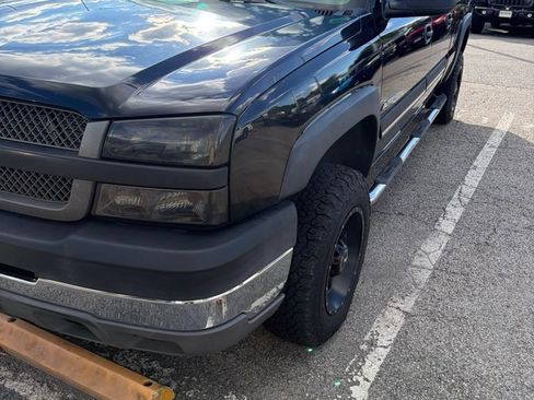 Used 2004 Chevrolet Silverado 2500 LT w/ Skid Plate Package AWD/4WD image 2