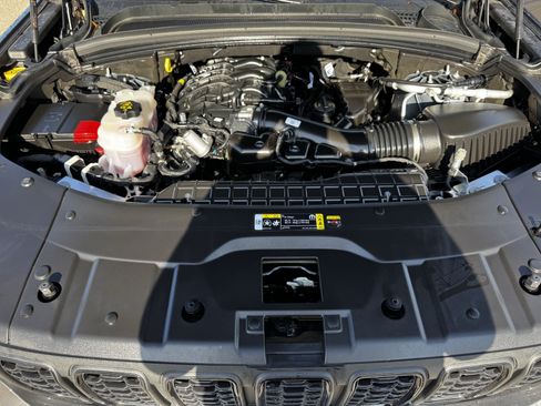 Used 2025 Jeep Grand Cherokee L Altitude RWD image 28