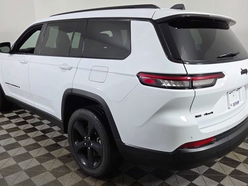 Used 2023 Jeep Grand Cherokee L Altitude image 6