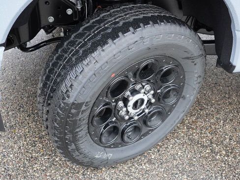 New 2026 Ford F250 Lariat w/ Black Appearance Package image 9