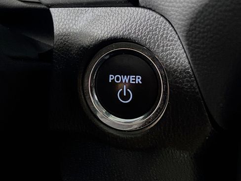 Used 2025 Toyota RAV4 XLE image 23