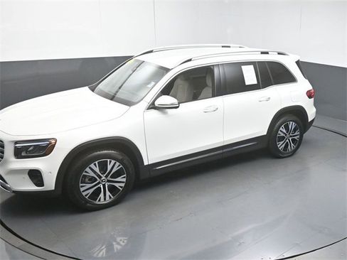 Used 2025 Mercedes-Benz GLB 250 GLB 250 w/ Exclusive Package image 45