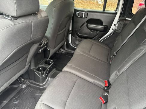 Used 2022 Jeep Wrangler Unlimited Sport S image 13