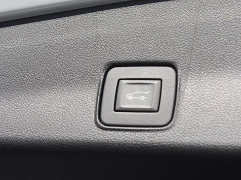 Certified 2024 Chevrolet TrailBlazer RS w/ Convenience Package image 18