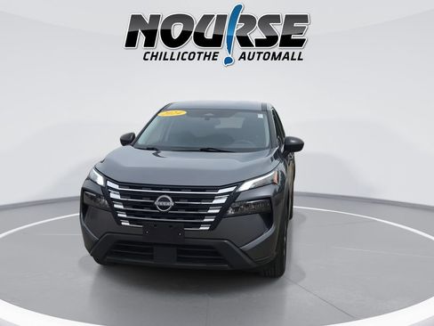 Used 2024 Nissan Rogue S FWD image 3