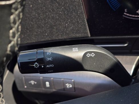 Used 2025 Hyundai Kona SEL FWD image 20