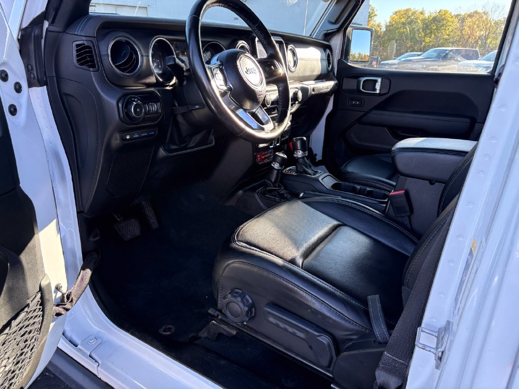 Used 2022 Jeep Wrangler Unlimited Rubicon 4xe w/ Cold Weather Group AWD/4WD image 14