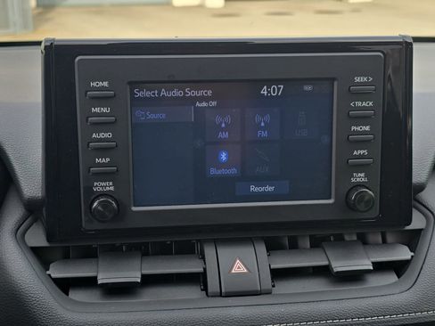 Used 2019 Toyota RAV4 XLE FWD image 26
