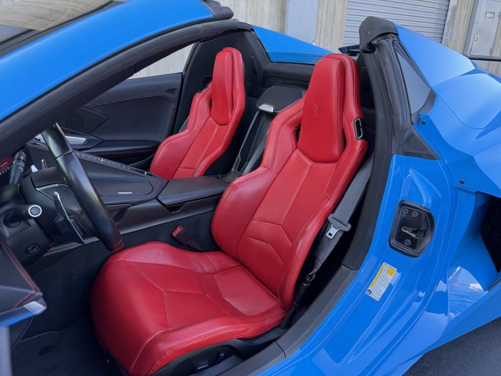 Used 2021 Chevrolet Corvette Stingray Convertible w/ 1LT RWD image 27