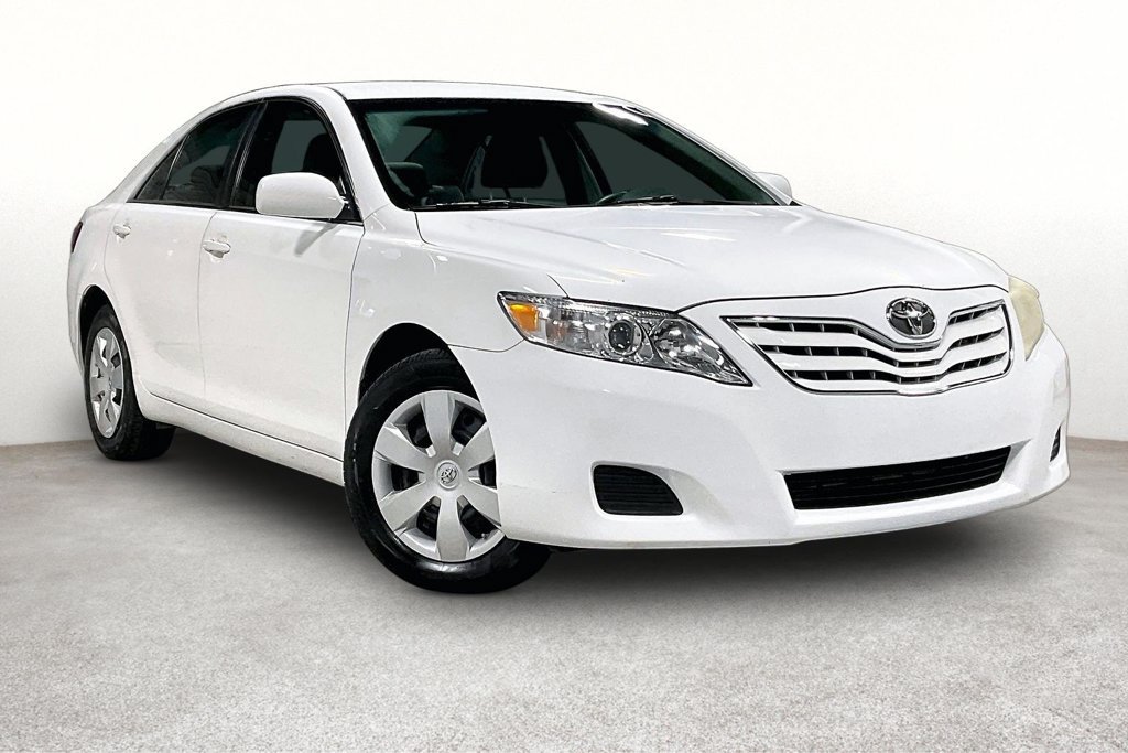 Used 2011 Toyota Camry FWD image 1