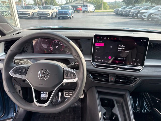 New 2026 Volkswagen Tiguan SE R-Line AWD/4WD image 14