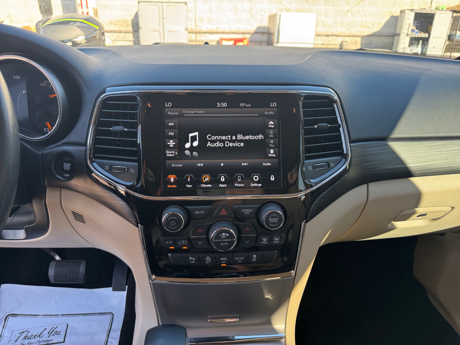 Used 2022 Jeep Grand Cherokee Laredo E RWD image 18