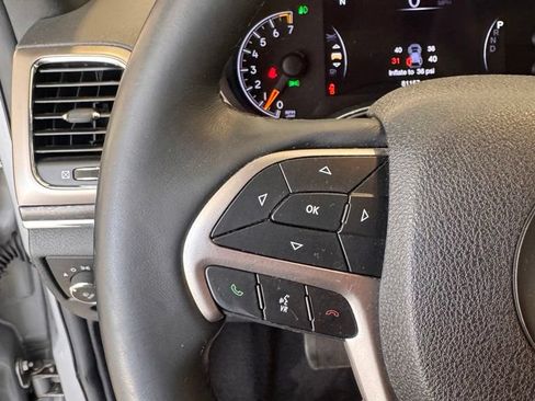 Used 2018 Jeep Grand Cherokee Limited w/ Luxury Group II AWD/4WD image 6