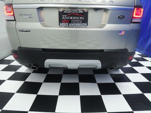 Used 2014 Land Rover Range Rover Sport HSE AWD/4WD image 32