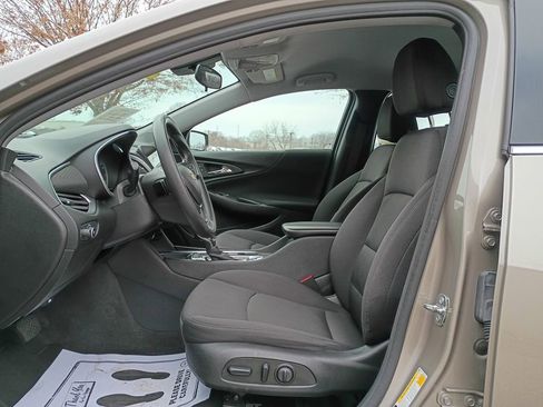 Used 2023 Chevrolet Malibu LT image 9