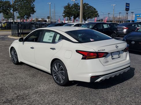 New 2025 Nissan Altima 2.5 SL image 6
