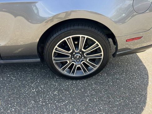 Used 2010 Ford Mustang GT Premium image 25