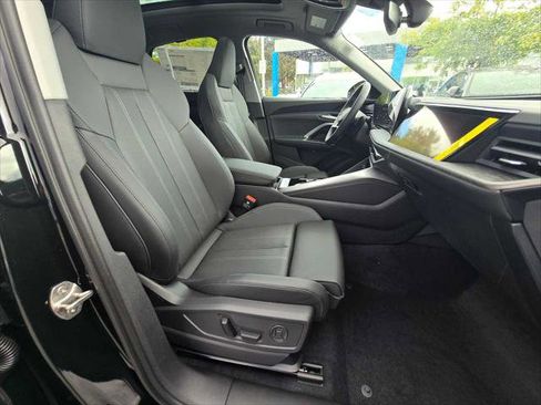 New 2025 Audi Q5 Prestige image 11