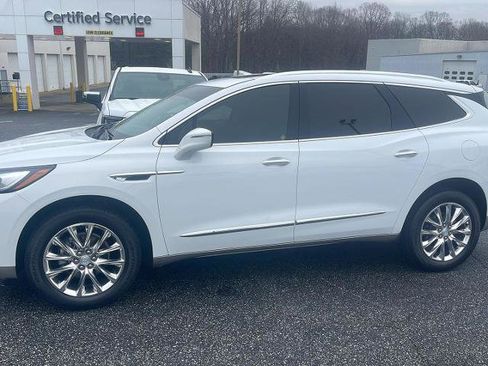 Used 2021 Buick Enclave Premium w/ Sun and Sites Package AWD/4WD image 2