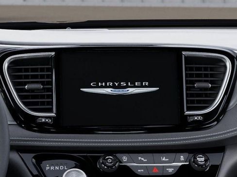 New 2026 Chrysler Pacifica Select image 18