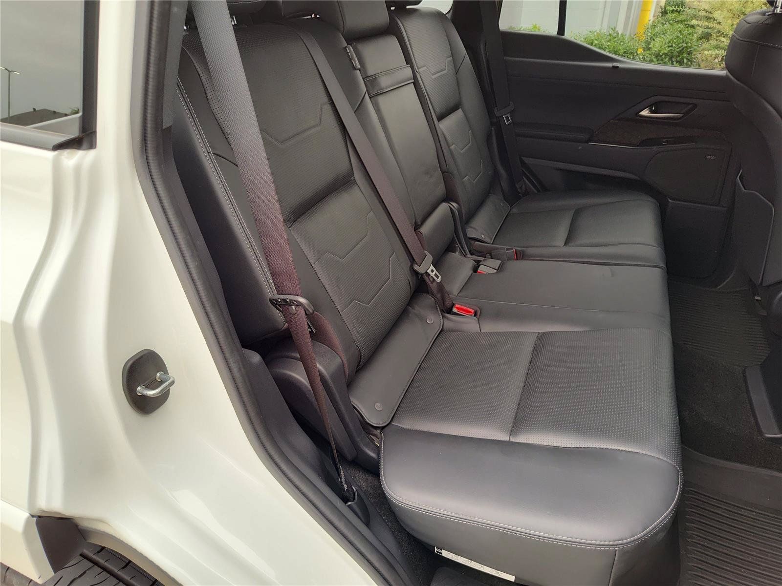 Used 2024 Lexus GX 550 w/ Accessory Package (Z1) AWD/4WD image 26