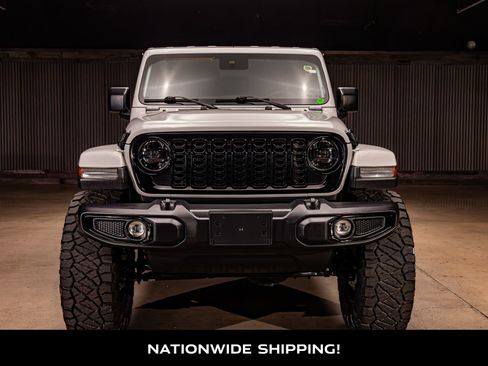 Used 2025 Jeep Gladiator Willys image 4