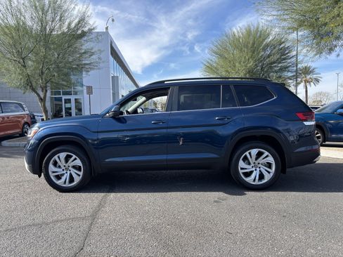 Certified 2022 Volkswagen Atlas SE w/ Panoramic Sunroof Package image 2