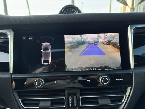 Used 2023 Porsche Macan S image 24