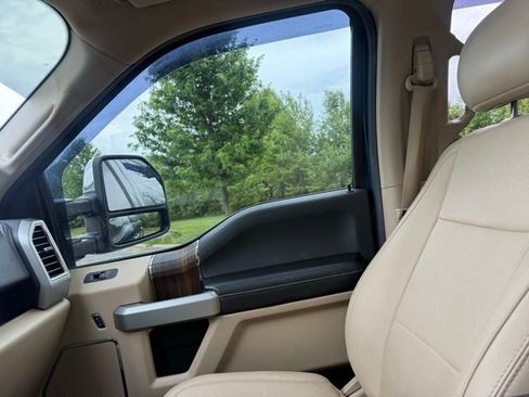 Used 2017 Ford F150 Lariat AWD/4WD image 15